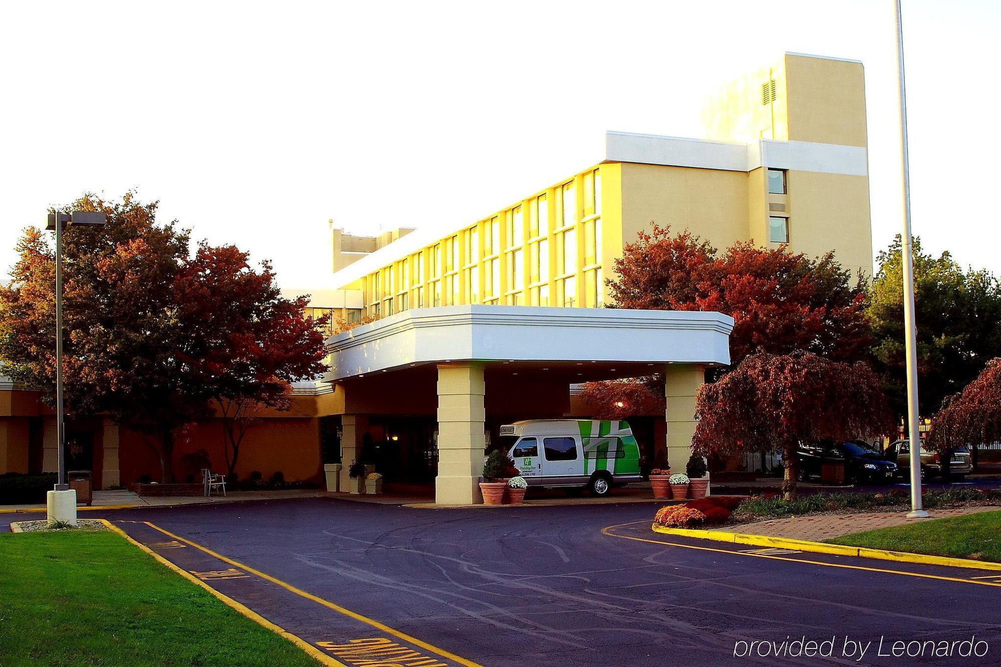 Magnuson Grand & Conference Center Somerset-Bridgewater Eksteriør billede