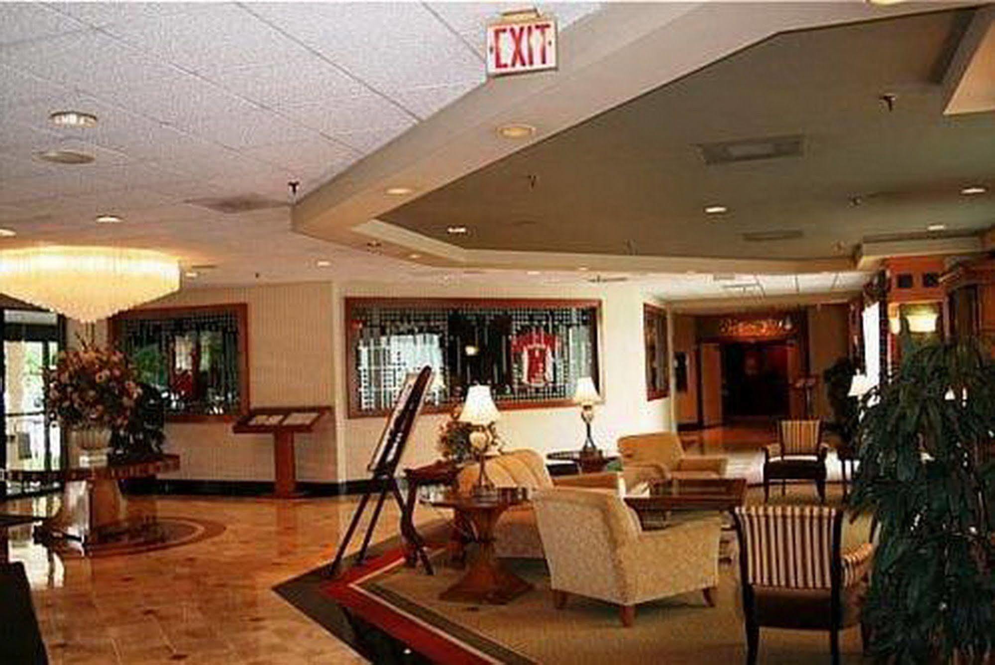Magnuson Grand & Conference Center Somerset-Bridgewater Eksteriør billede